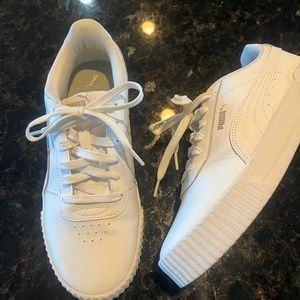 Women’s Puma sneakers